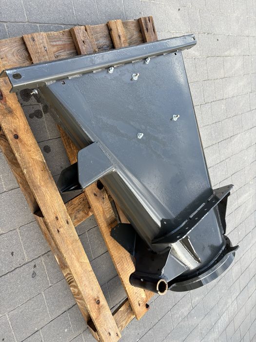 Tunel podstawa kanał konin rura CLAAS JAGUAR