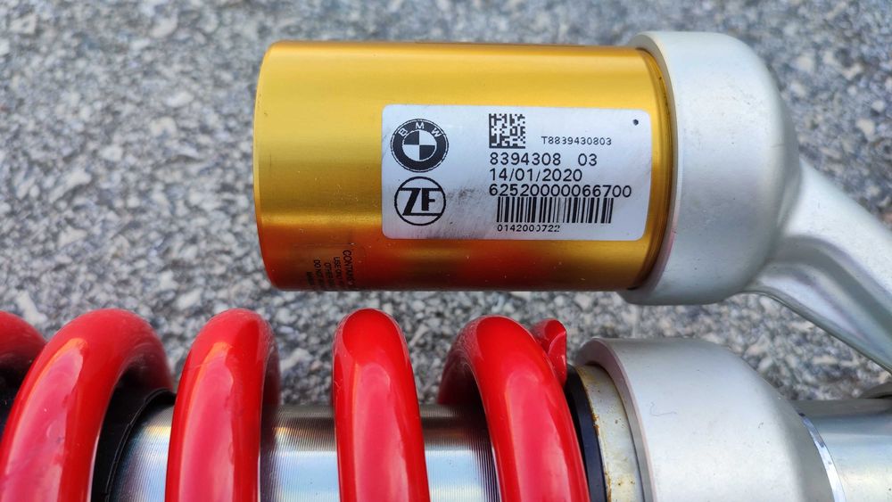 Suspensão Dynamic ESA BMW F900R