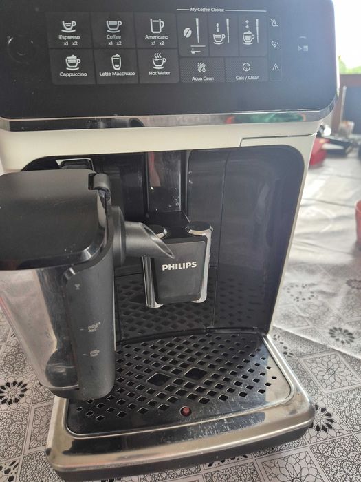 Ekspres Phillips LatteGo 3200 EP3243