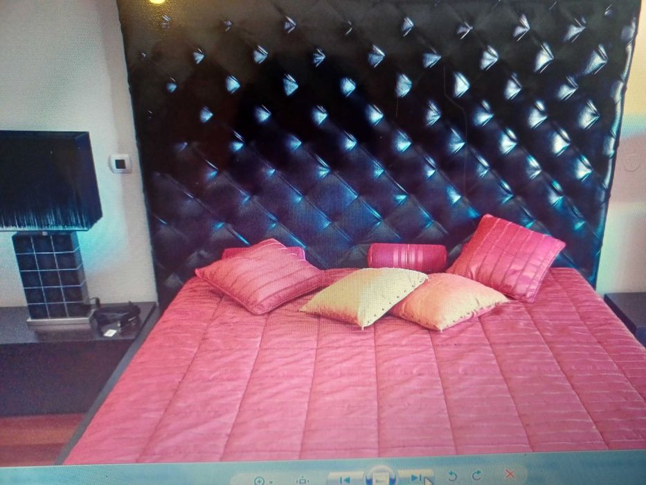 Quarto casal cabeceira em pele
