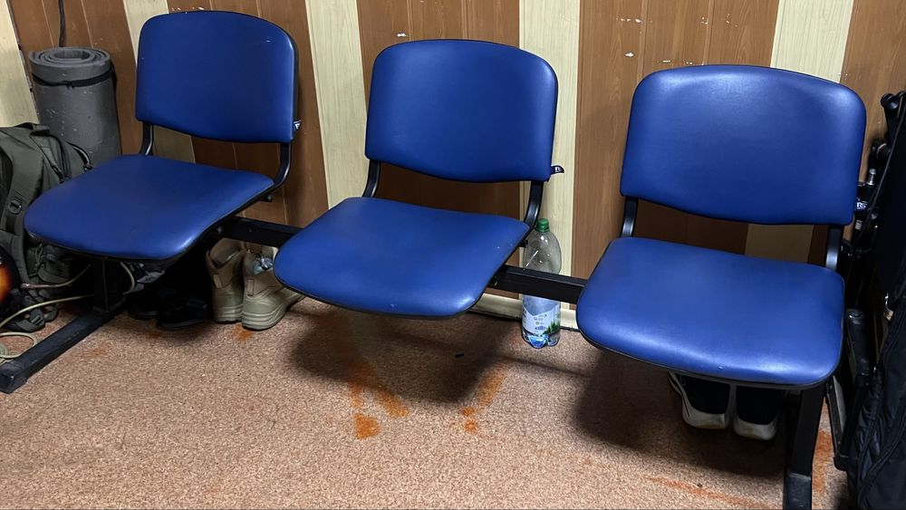 Стілець ISO 3 секційний