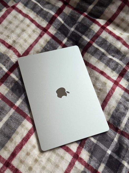 APPLE MacBook Air 2023 15.3" Retina M2 8GB RAM 256GB SSD macOS Srebrny