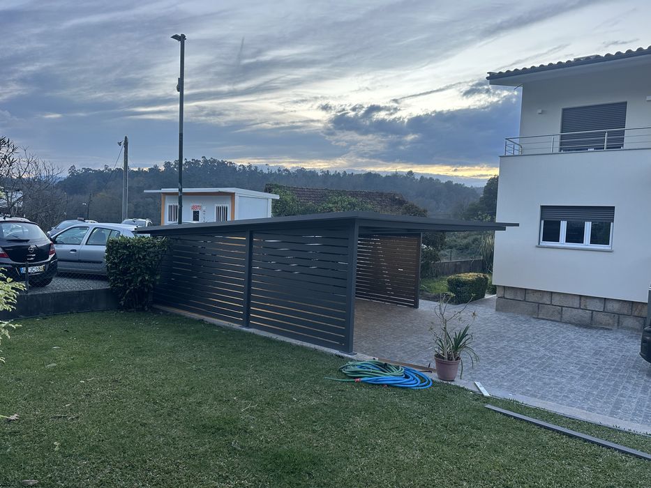 Paineis solares em pergola