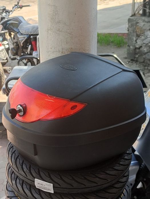 Кофр/ящик 28L з Японії! Під болт кріплення