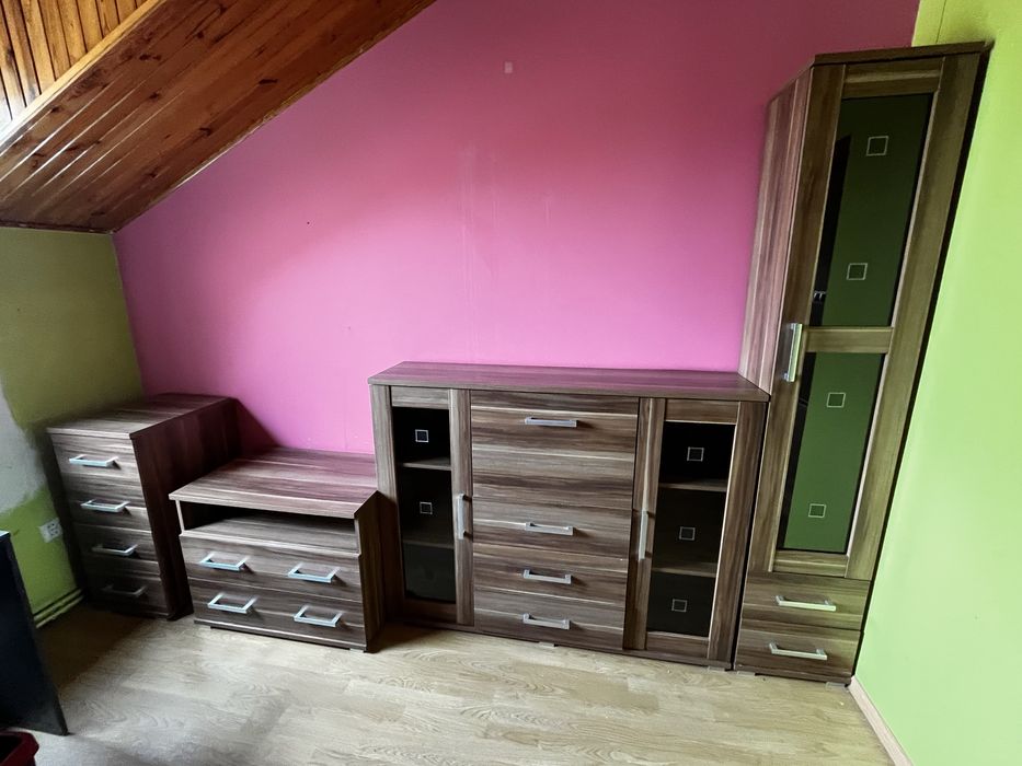 Komplet mebli pokojowych