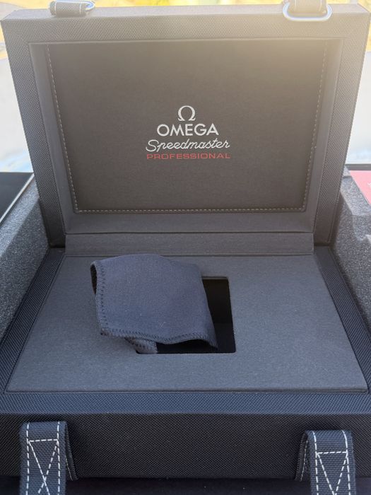 Caixa Original Omega Speedmaster Professional + Estojo Viagem + Manual + Certificado (Completa)
