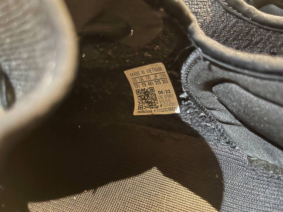 adidas Yeezy boost 350 v2 Onyx 48 2/3.