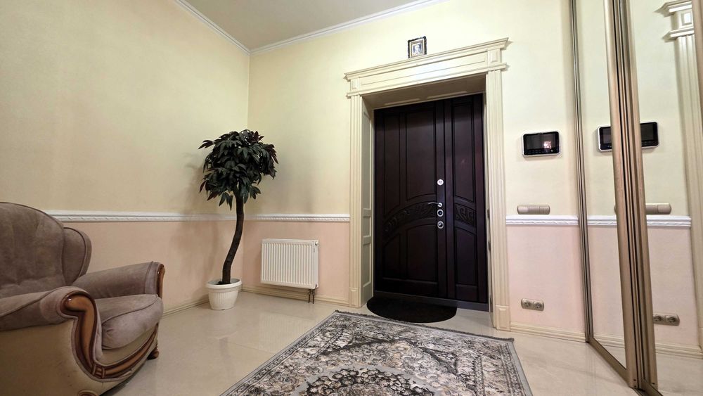 Продаж 3 поверх. будинку 380 м², 12 соток, село Чайки, Бучанський р-н