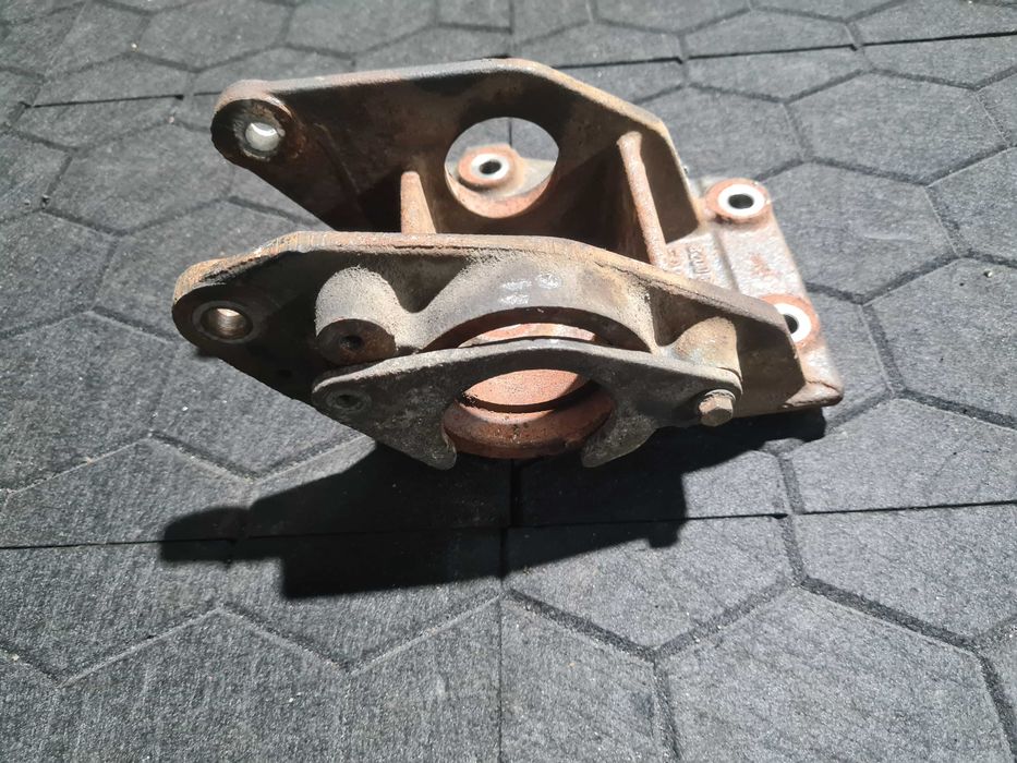 Renault Master II 2.5 łapa podpora półosi