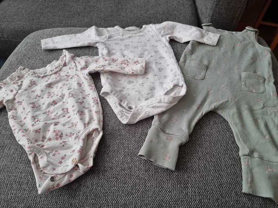 Дитячий одяг для дівчинки 0-3 місяців в комплекті