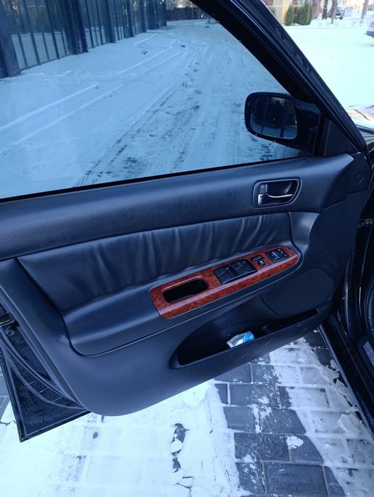 Срочно продам TOYOTA CAMRY 3.0 газ/бензин