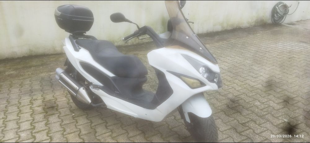 Scooter 125  Daelim S3