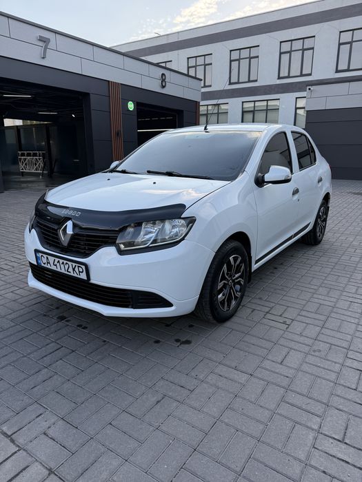 Renault Logan 2 2016 1.2 газ бензин.
