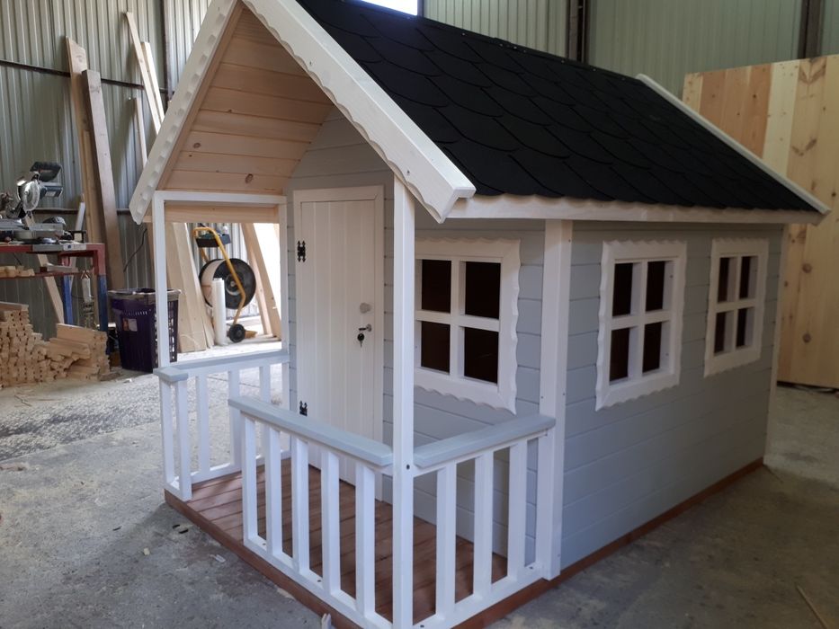 domek drewniany dla dzieci place zabaw