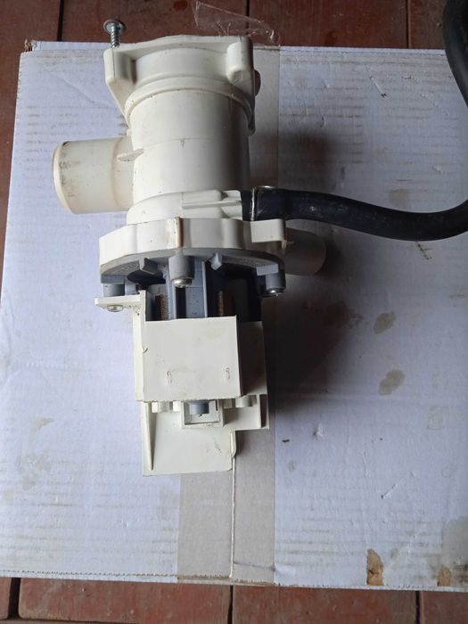 Продам пральну машину Самсунг WF-F1062.4.5кг по запчастинах.