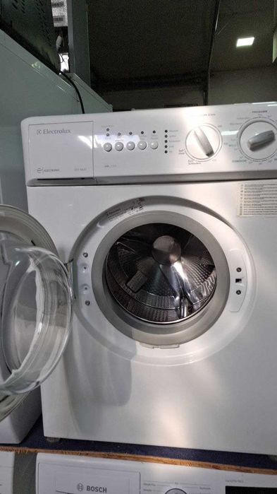 Компактна пральна машина Electrolux EWC1350