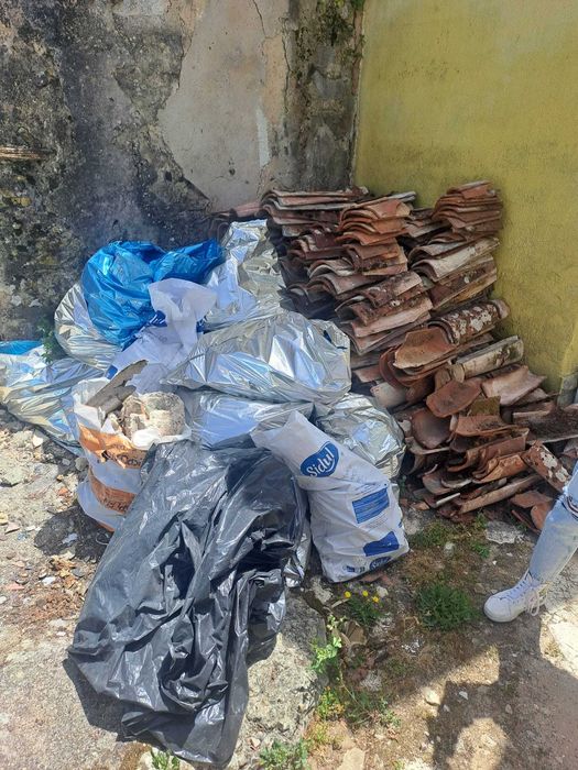 Compra de sucatas. Recolha entulho e limpezas gerais
