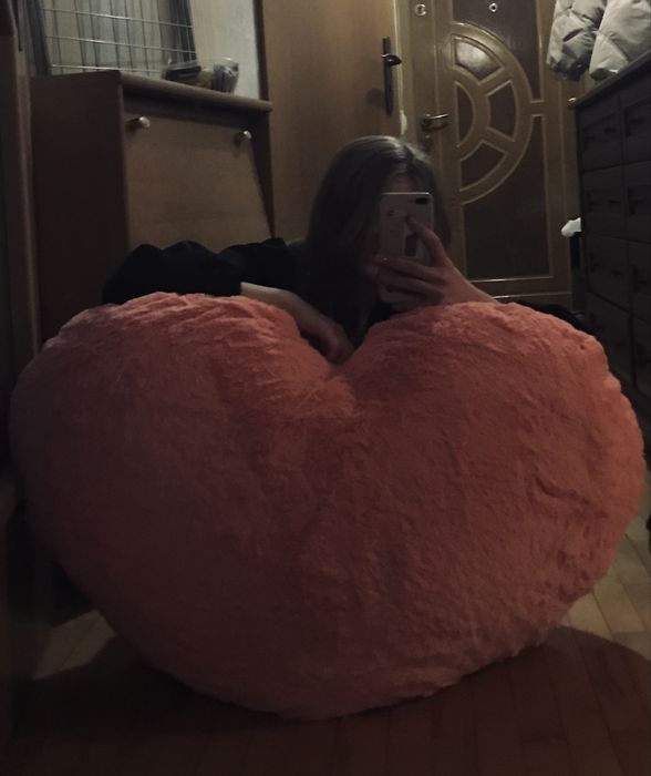 Велика подушка серце