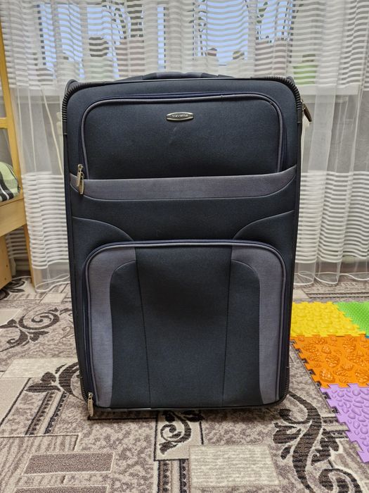 Великий чемодан/валіза