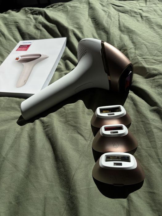 Depilator Philips Lumea BRI973