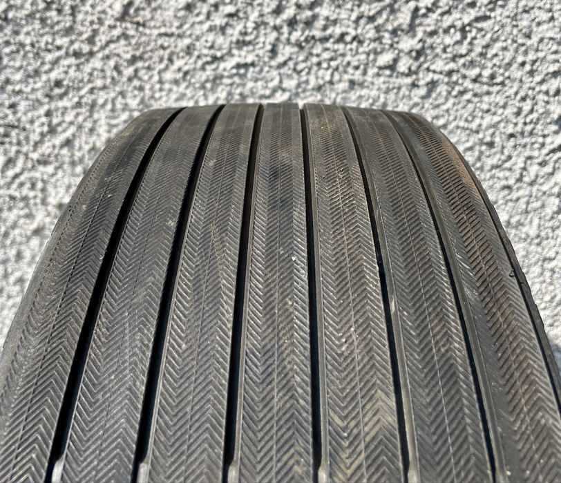 Vendo pneu sobresselente compacto “Donut” de Mercedes