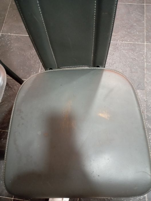 Cadeiras em cinza antracite