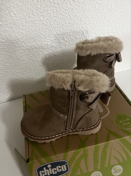 Botas chico novas