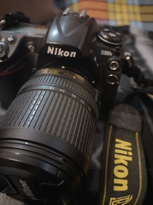 Olympus stylus 1. Sony R1. Nikon D300S. Nikon 18-140
Nikon DX VR