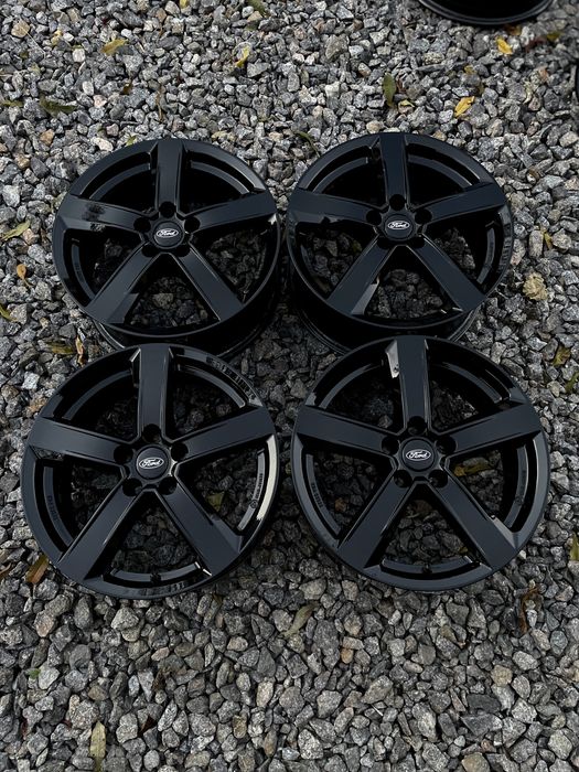Диски Dezent R17 5.108 ET50 Форд Фокус Мендео Фюжн Куга Ескейп