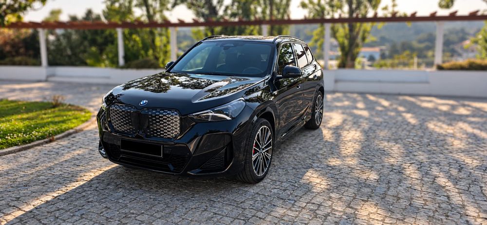 BMW iX1