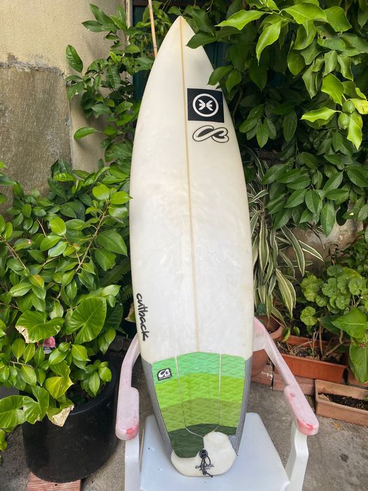 Prancha de surf 5’10 , 27L