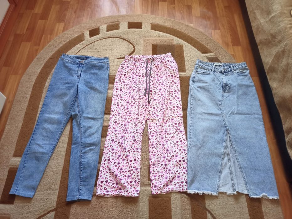 Віддам жіночі речі 42-44