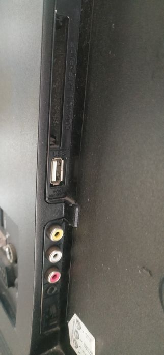 Telewizor LCD Szarp 32