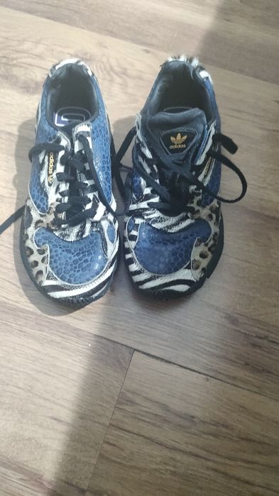 Sprzedam buty damskie adidasa rozmiar 36,5