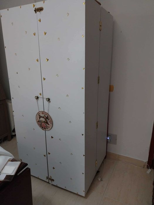 Móvel de Costura/Artesã