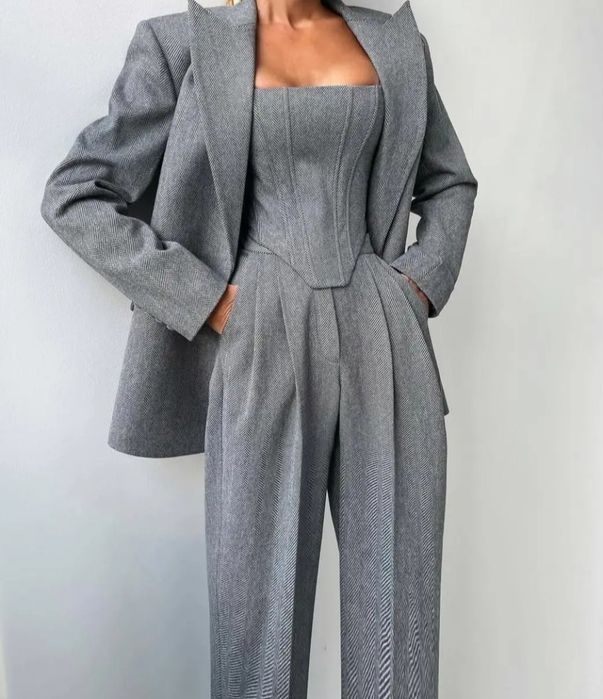 Жіночий кашеміровий костюм трійка бежевий