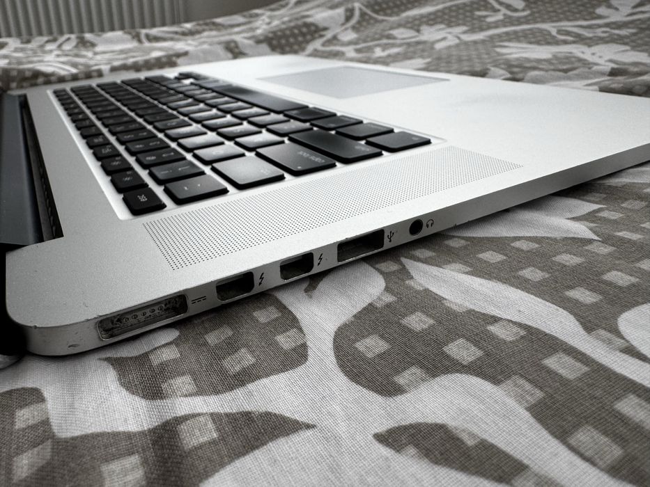 Macbook Pro 15, 2015, a1398, i7,16GB/256GB