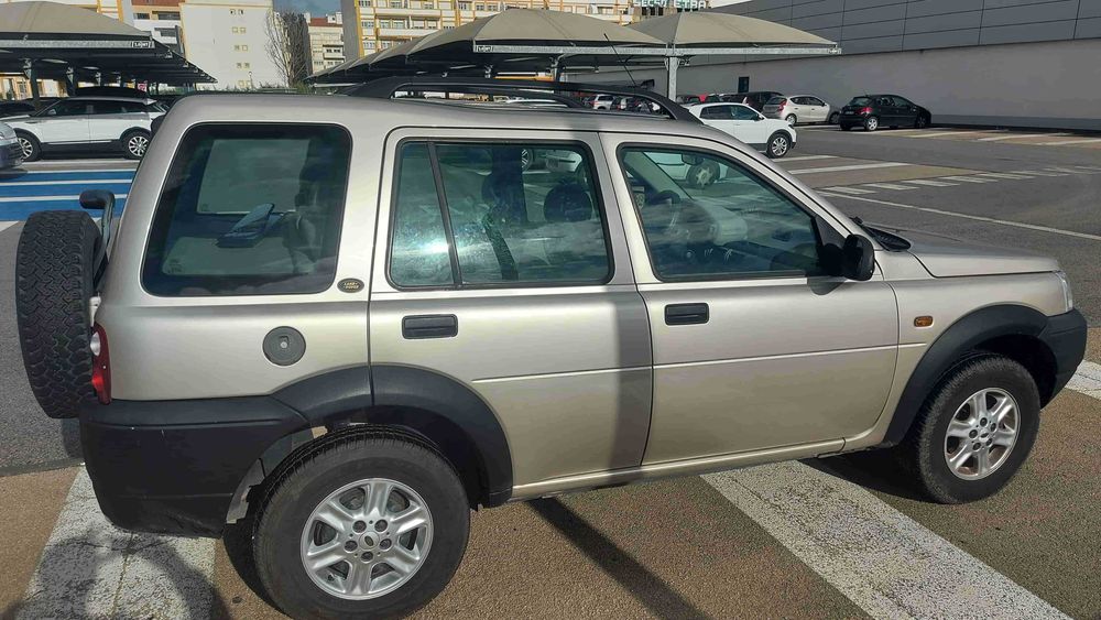 land rover Freelander 2.0 TD4