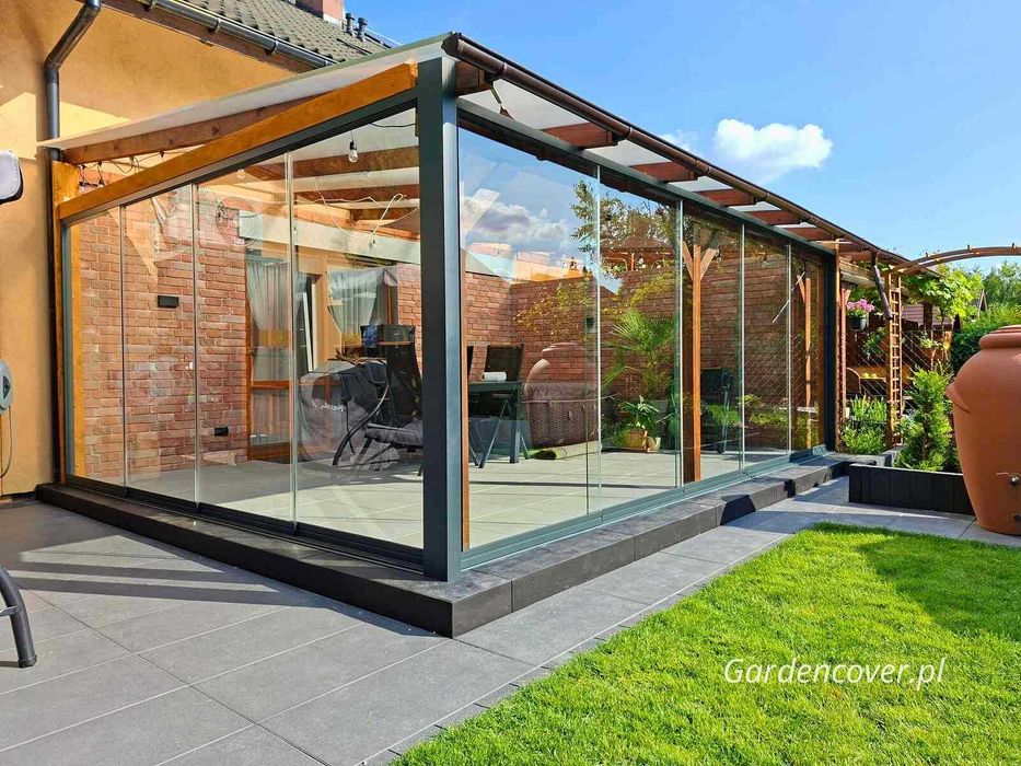 Zabudowa tarasu Szczecin i woj. zachodniopomorskie | Ogród zimowy | Zadaszenie tarasu szklane | Aluminiowa pergola z przesuwnymi szybami