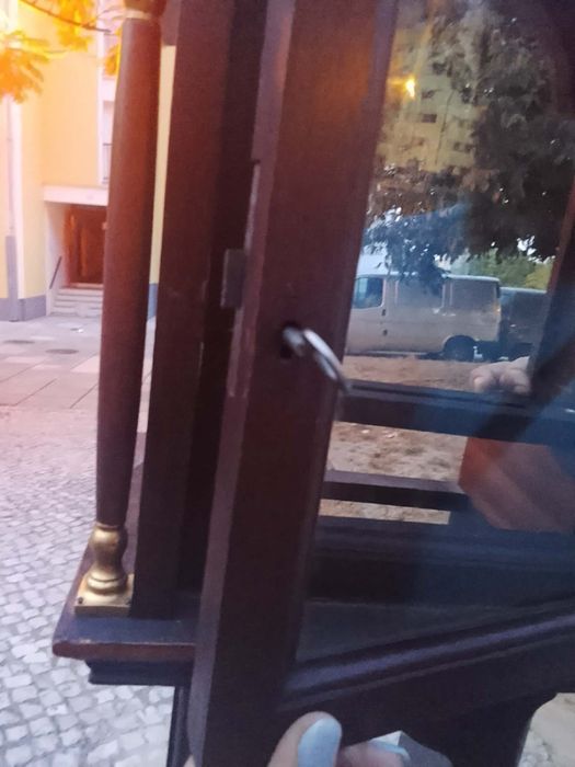 Caixa para relógio pé alto