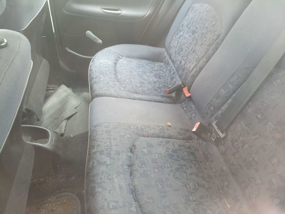 Peugeot 206 confortline 1.1 gasolina
