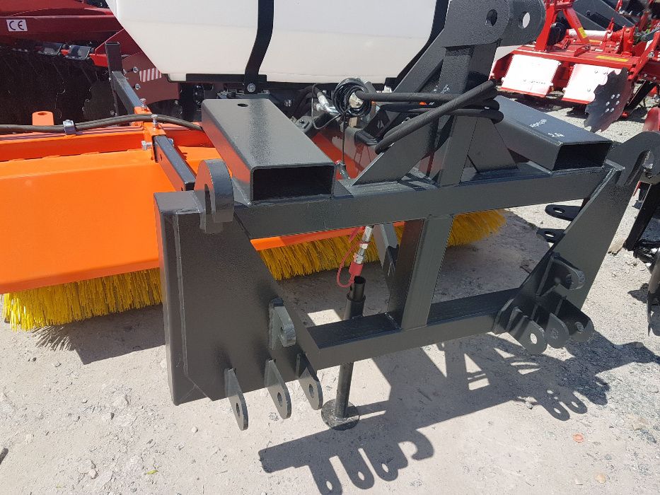 Zamiatarka 1,8m hydrauliczna dowóz metal technik