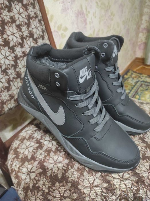 Чоловіче взуття ( черевики/лофери/туфлі/дитяча обув і т.д)