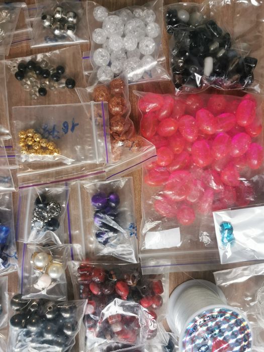 Набір для виготовлення прикрас/намистини/круглогубці/для біжутерії