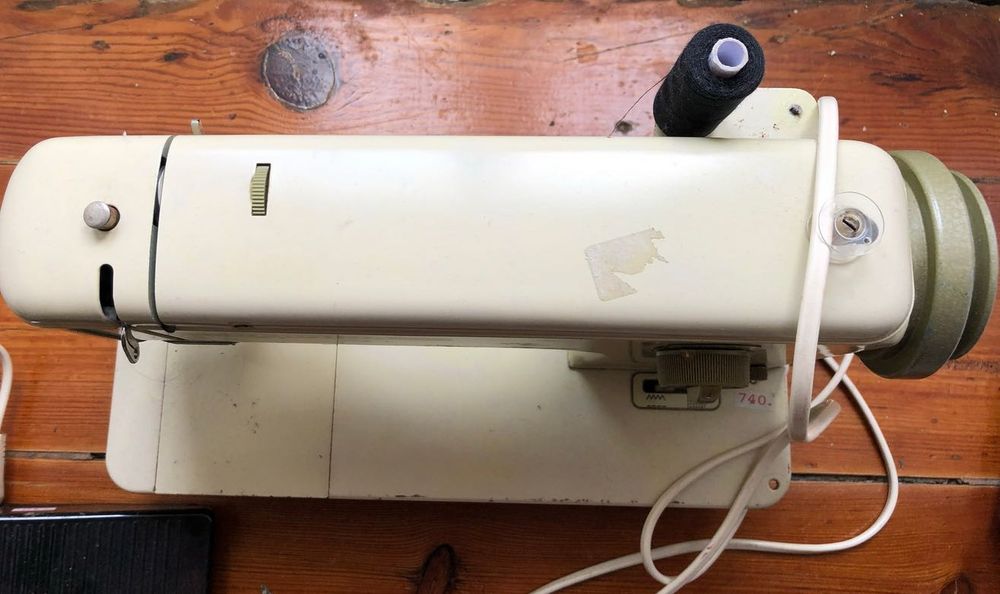 Máquina costura Bernina 718 manutenção em loja