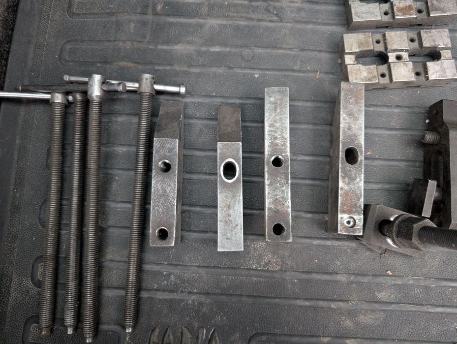 Фрезерно сверлильні приспособи