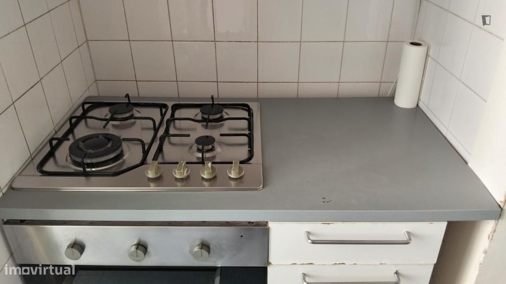 Quarto - localizado em Picoas Lisbon