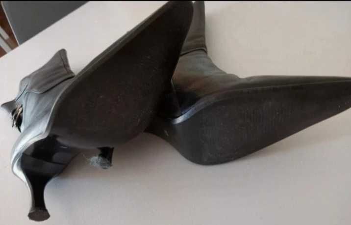 Botins Pretos em Pele