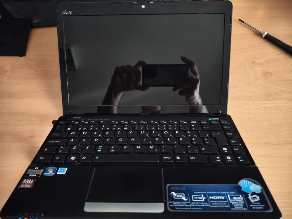 Asus eee PC 1215B-BLK20i1 [Ler descrição]