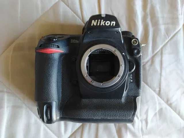 Nikon D2Hs (com defeito)